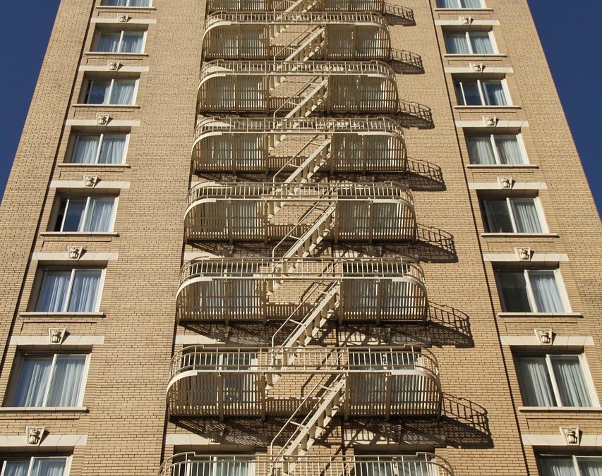 Dinas Damkar Bangka Evakuasi di Gedung di Alun-Alun